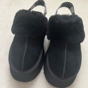 UGG Suede Funkette Slippers